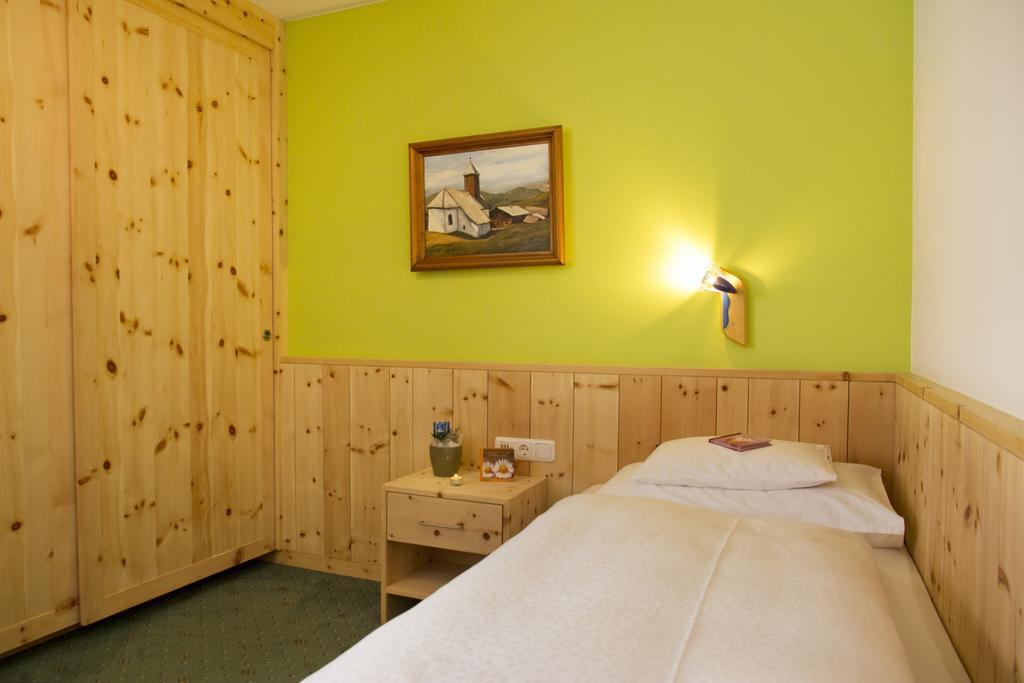 Hotel Appartement Roggal Lech am Arlberg Room photo